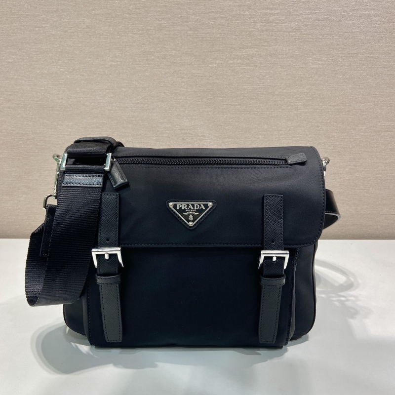 Pra*a waist chest packs